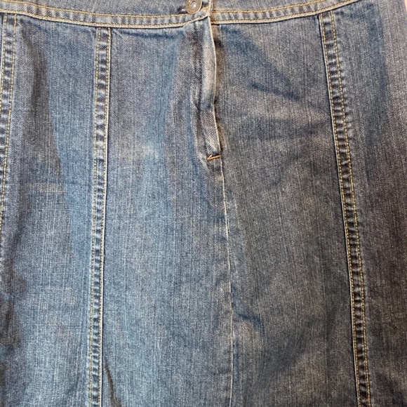 VINTAGE Liz Claiborne Size 4 denim skirt - Picture 6 of 6